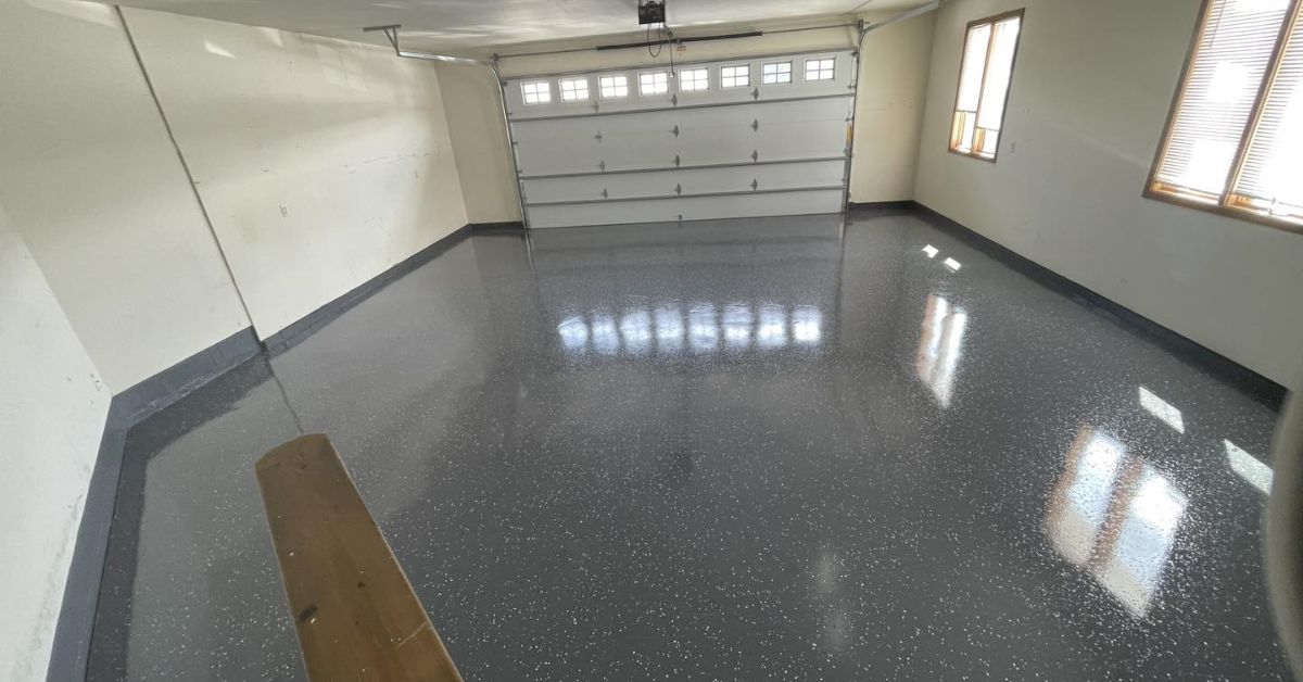 epoxy flooring with a grey base and white flakes - Innovative Garage Flooring epoxy flooring