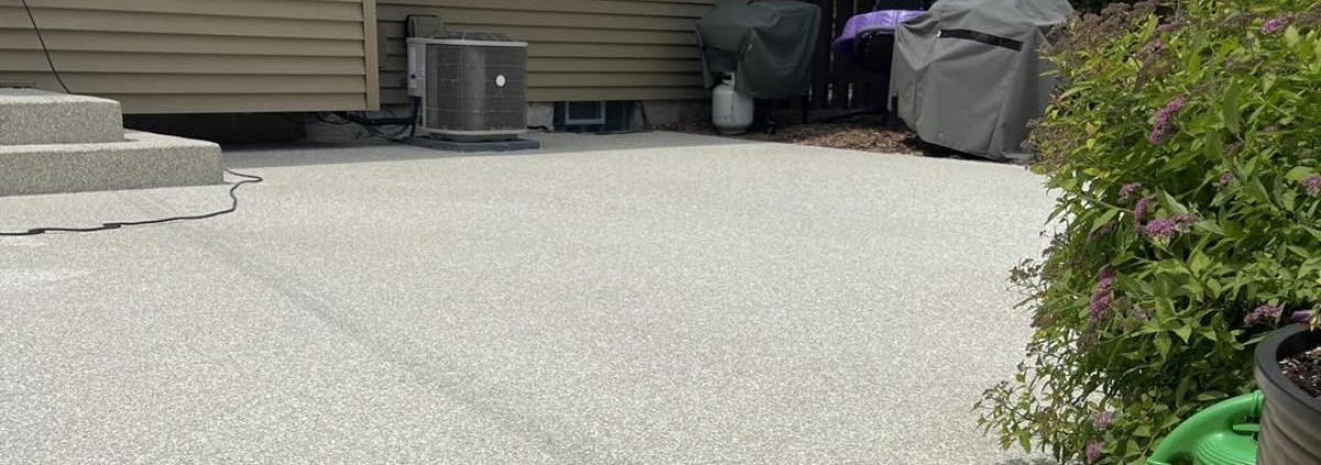 backyard with full flake epoxy patio - Innovative Garage Flooring epoxy flooring